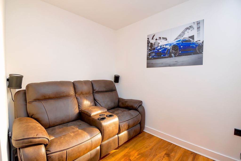 Reception Room- click for photo gallery